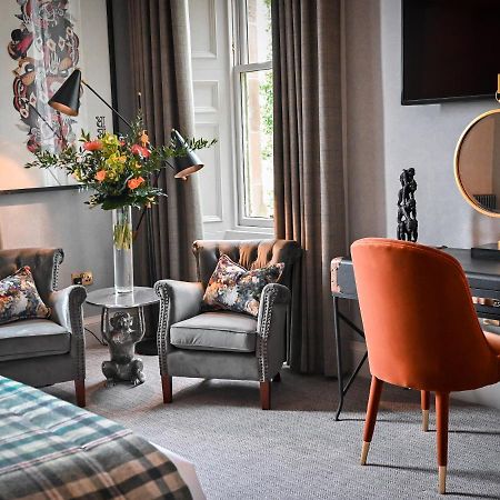 The Meadowpark Bar, Kitchen & Rooms Стърлинг Екстериор снимка