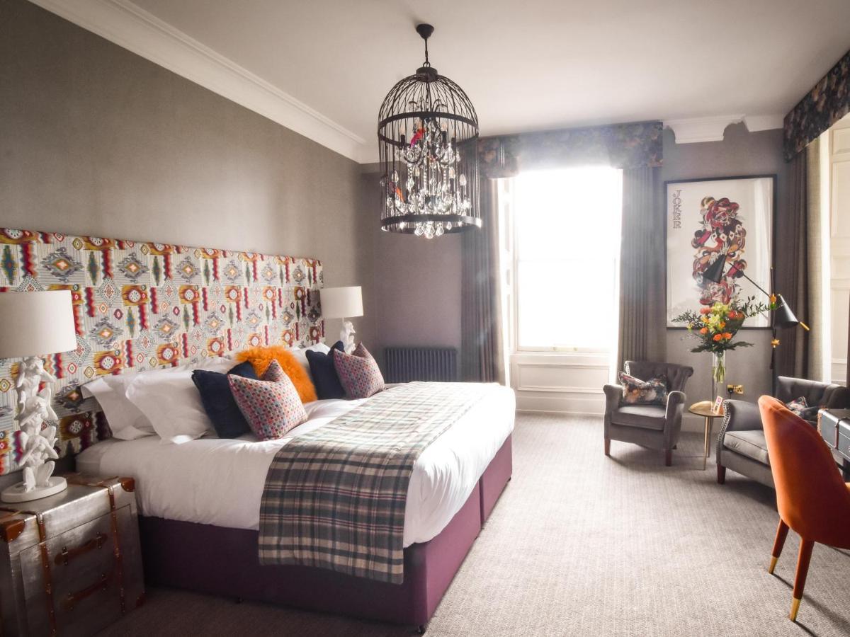 The Meadowpark Bar, Kitchen & Rooms Стърлинг Екстериор снимка