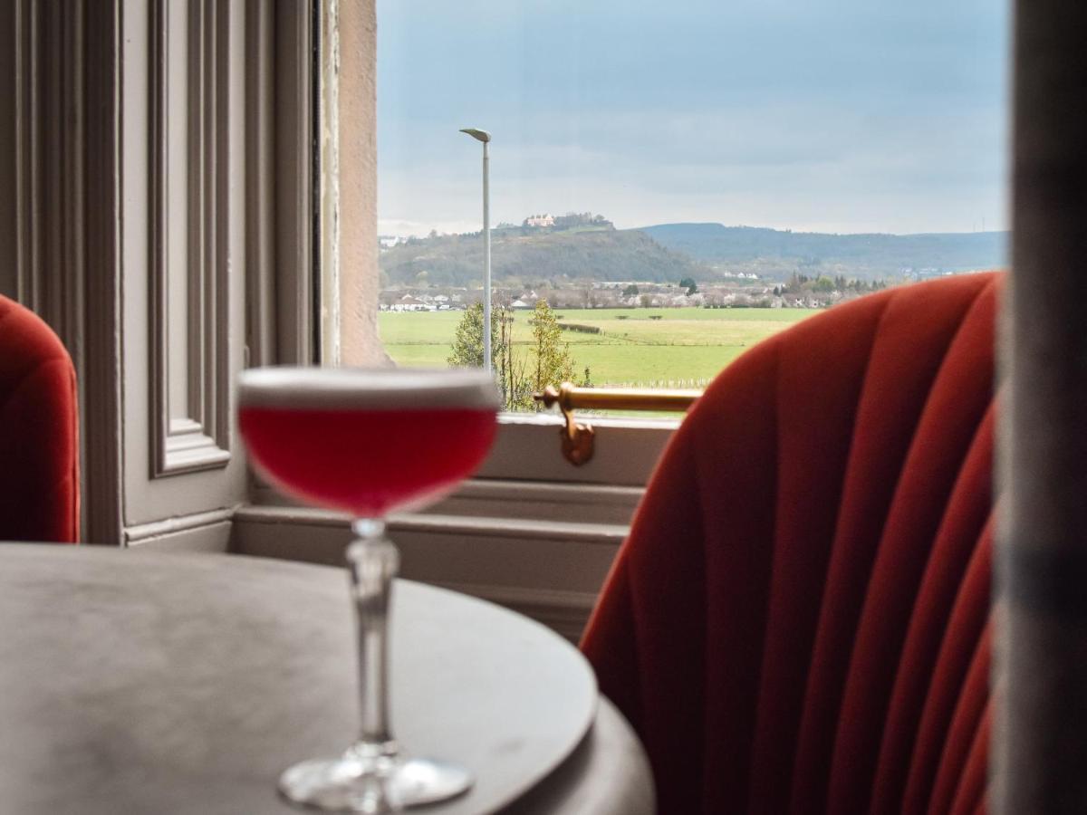 The Meadowpark Bar, Kitchen & Rooms Стърлинг Екстериор снимка